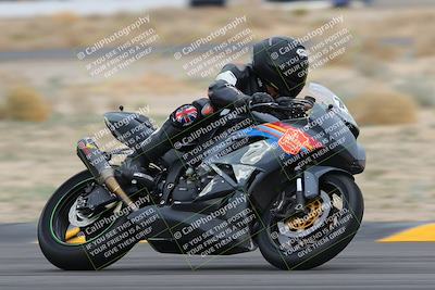 media/Jan-14-2023-SoCal Trackdays (Sat) [[497694156f]]/Turn 4 Set 2 (1030am)/